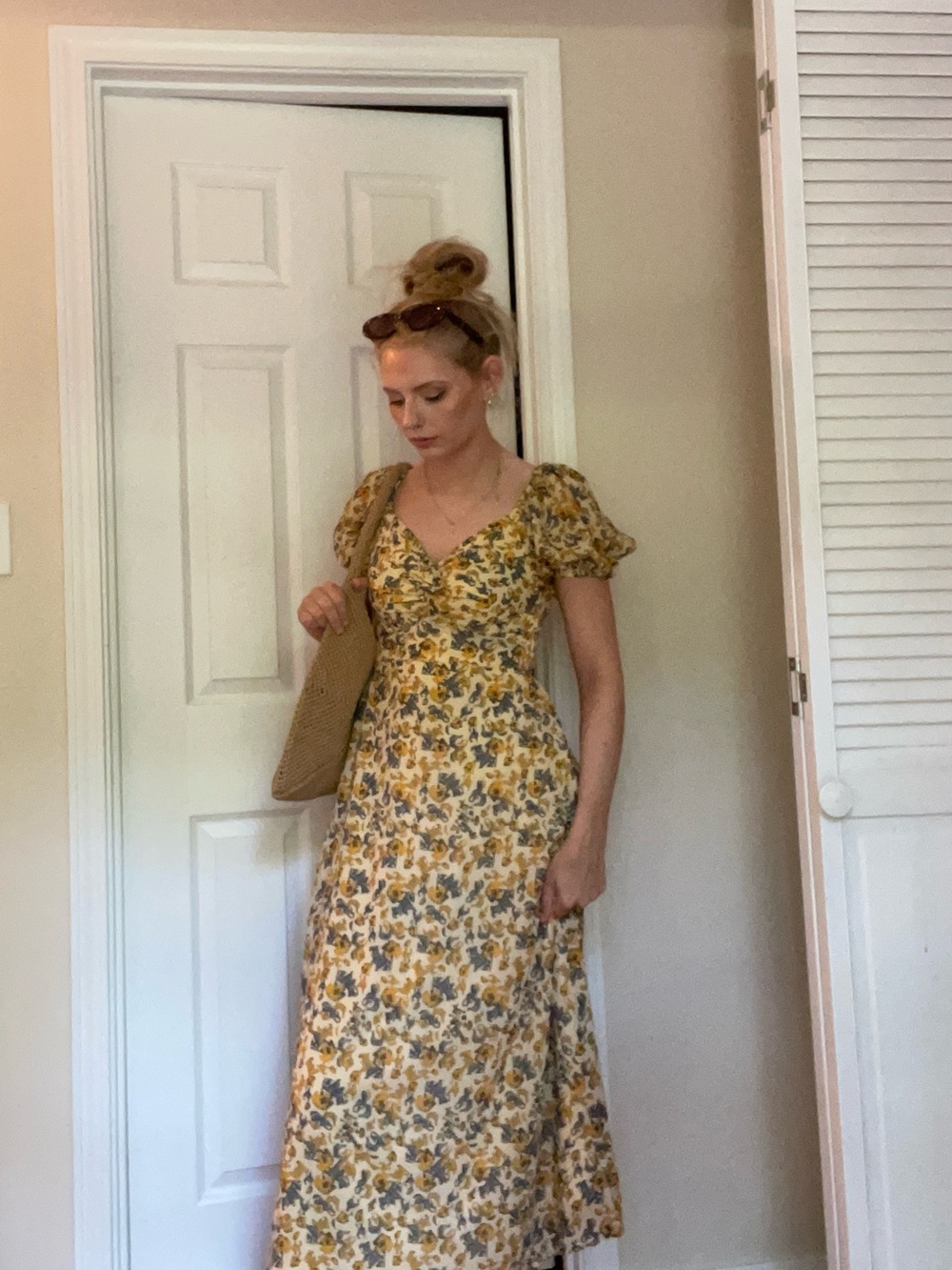 Floral Puff-Sleeve Maxi Dress in Yellow and navy - Picture 2 of 3